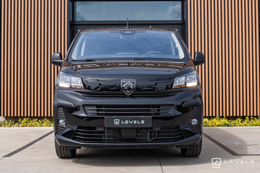 Utilitaire PEUGEOT EXPERT XL 2.2 HDI 180 BVA CABINE APPROFONDIE 5 P 33325 €HT