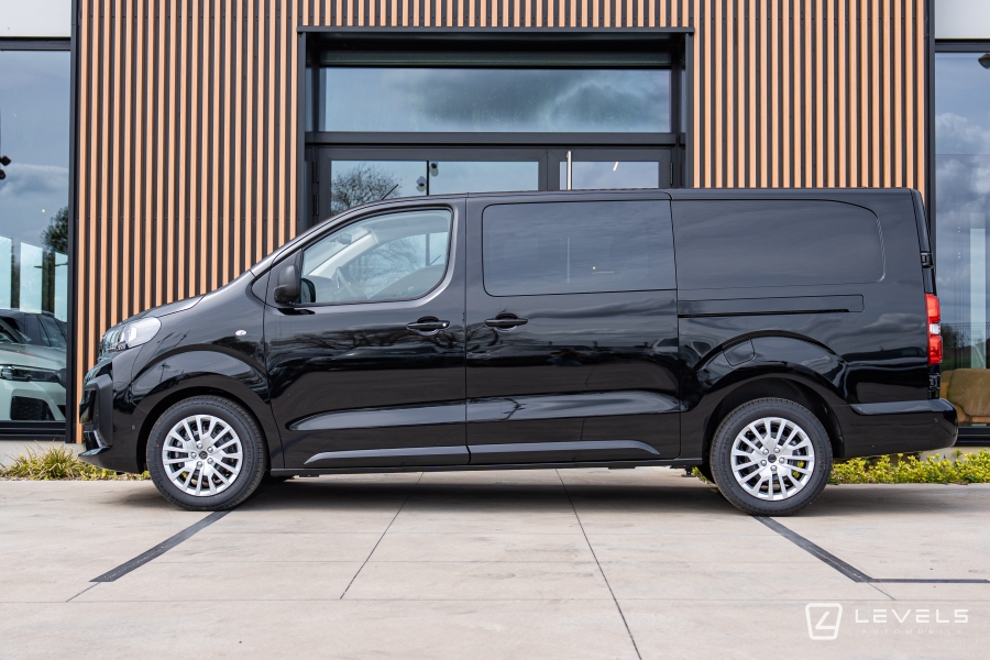 Utilitaire PEUGEOT EXPERT XL 2.2 HDI 180 BVA CABINE APPROFONDIE 5 P 33325 €HT