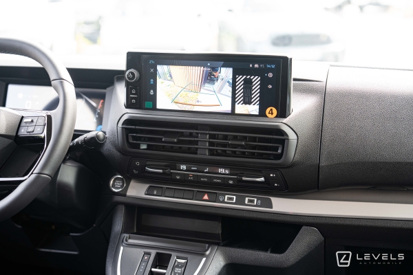 Utilitaire PEUGEOT EXPERT XL 2.2 HDI 180 BVA CABINE APPROFONDIE 5 P 33325 €HT