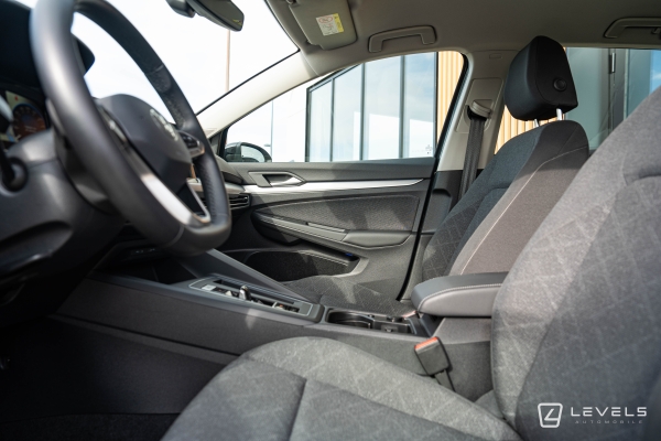  Volkswagen Golf 8 1.0 eTSI 110ch DSG7 Life Business