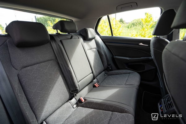  Volkswagen Golf 8 1.0 eTSI 110ch DSG7 Life Business