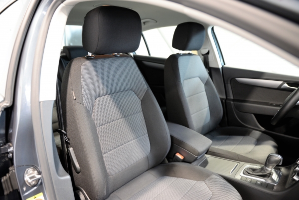  Volkswagen PASSAT 2.0 TDI 140 ch CONFORTLINE DSG