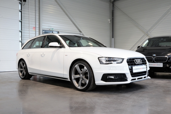 AUDI A4 AVANT TDI 150 S LINE COMPETITION PLUS