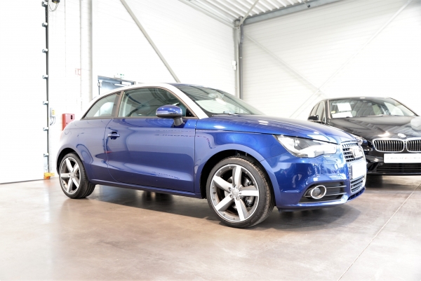 Audi A1 1.6 tdi 105 AMBITION LUXE