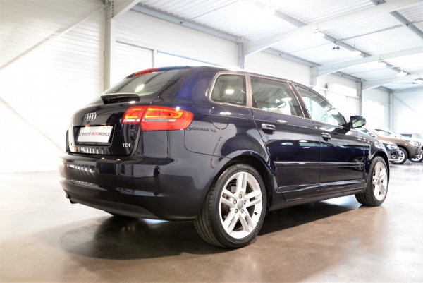 Audi A3 SPORTBACK 2.0 TDI 140 AMBITION LUXE STRONIC