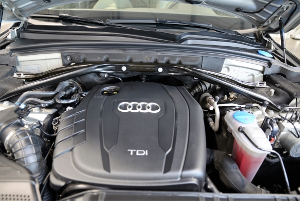Audi Q5 QUATTRO TDI 177 AMBITION LUXE S TRONIC