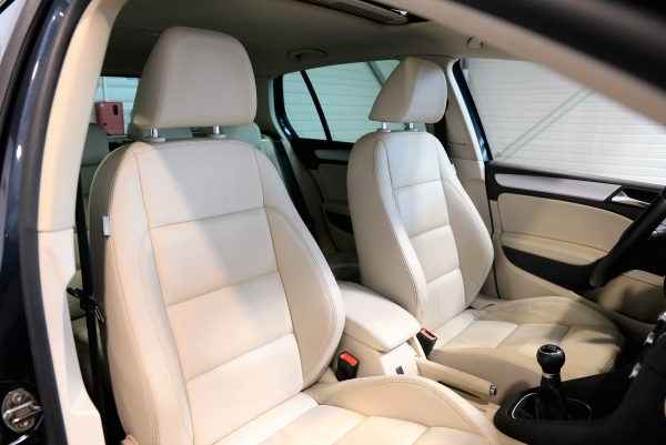  Volkswagen GOLF 2.0 TDI 140 CH CARAT EDITION