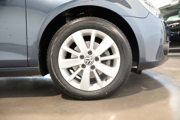  Volkswagen GOLF 2.0 TDI 140 CH CARAT EDITION