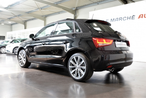 Audi A1 SPORTBACK TDI 90 CH AMBITION LUXE STRONIC