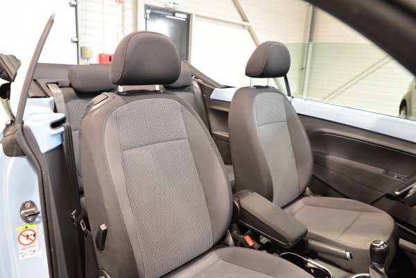  Volkswagen Coccinelle 2.0 TDI 140 ch CABRIOLET VINTAGE