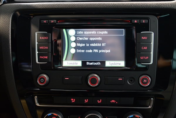  Volkswagen JETTA HYBRID TSI 170 CH CARAT DSG7