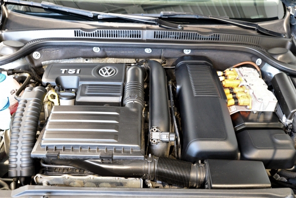  Volkswagen JETTA HYBRID TSI 170 CH CARAT DSG7