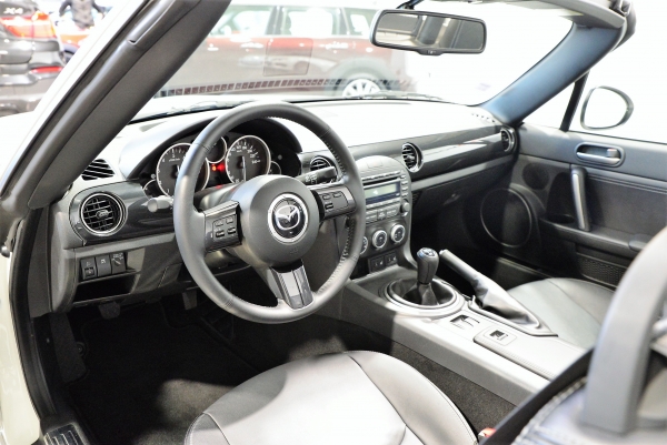 MAZDA MX-5 ROADSTER MZR 1.8i ELEGANCE CUIR
