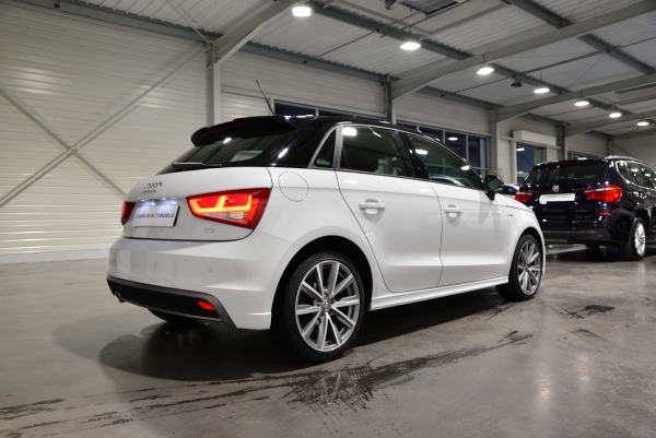 Audi A1 1.6 TDI 90 CH S LINE