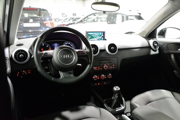 Audi A1 1.6 TDI 90 CH S LINE