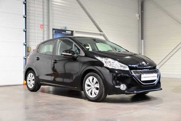 Peugeot 208 1.6 HDI 92 CH ACTIVE