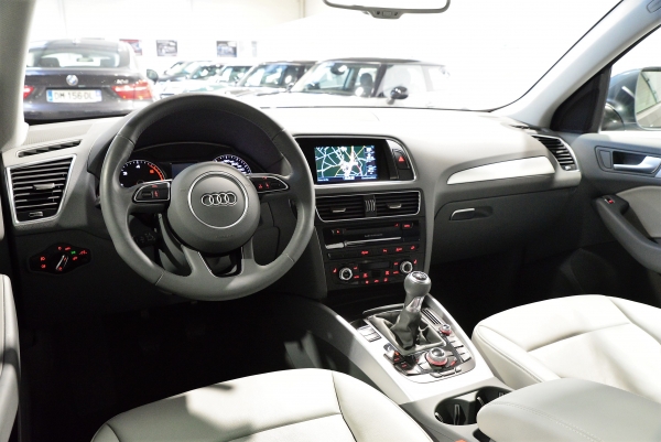 Audi Q5 2.0 TDI 150 CH BUSINESS LINE