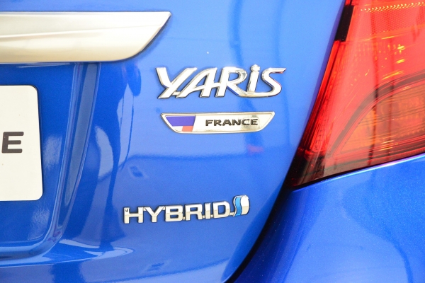 Toyota YARIS HYBRIDE 100h FRANCE 5P