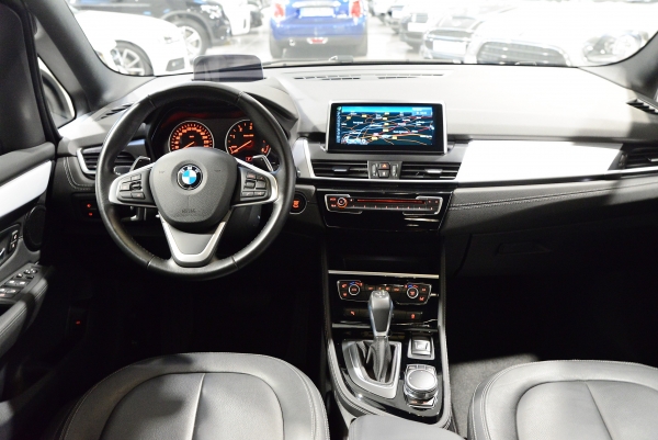 BMW Série 2 Gran Tourer 218d 150ch BVA8 luxury 7 Places