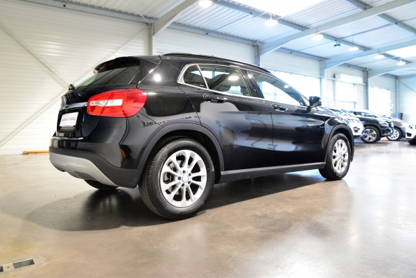 Mercedes GLA 180e INSPIRATION 7G-DCT