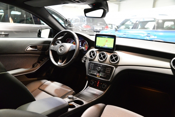 Mercedes GLA 180e INSPIRATION 7G-DCT