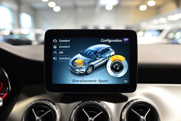 Mercedes GLA 200 CDI FASCINATION 7G-DCT PACK AMG