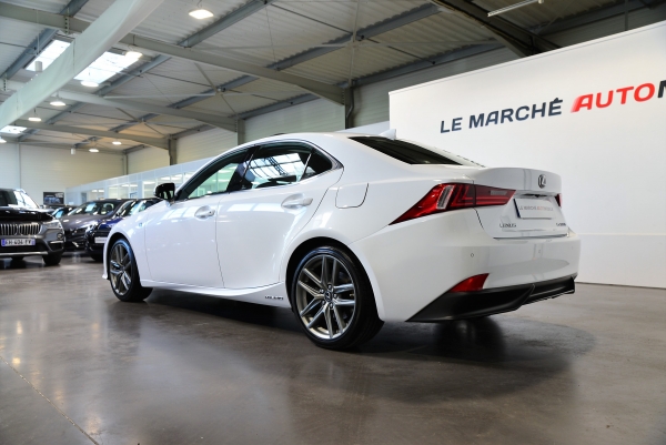 LEXUS IS 300H F-SPORT BVA