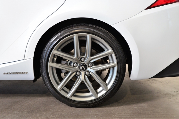 LEXUS IS 300H F-SPORT BVA