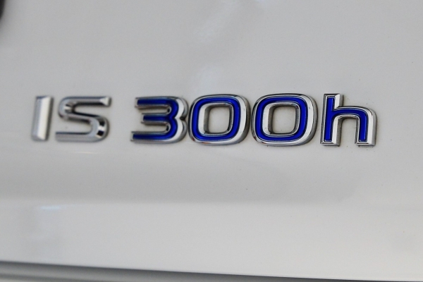 LEXUS IS 300H F-SPORT BVA