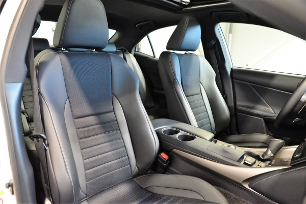LEXUS IS 300H F-SPORT BVA