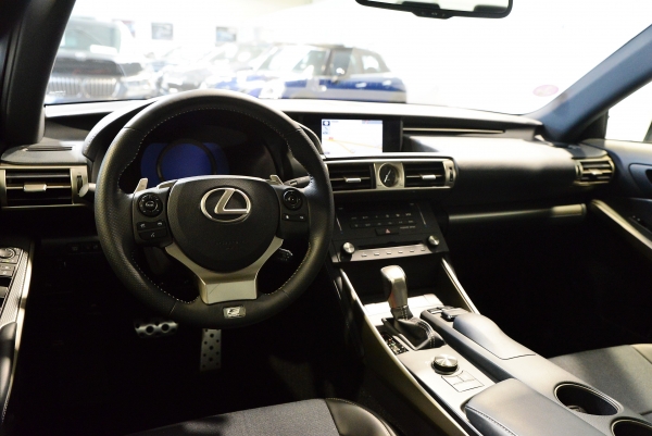 LEXUS IS 300H F-SPORT BVA
