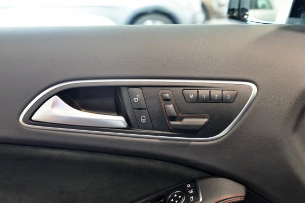 Mercedes GLA 220 CDI FASCINATION 4MATIC 7G-DCT
