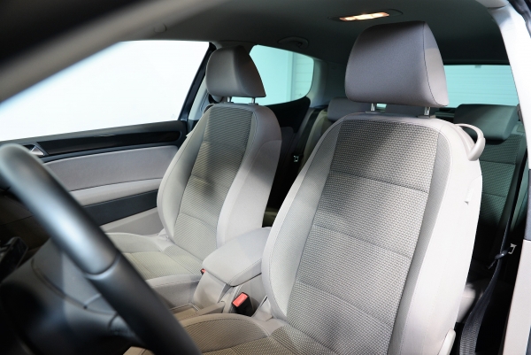  Volkswagen VW GOLF TDI 90 CH CONFORTLINE 3P