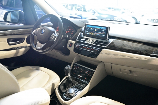 BMW Série 2 Gran Tourer 218d 150 ch Luxury BV6 5 Places
