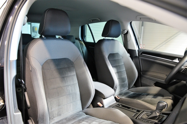  Volkswagen GOLF VII TDI 105 CH CARAT DSG7