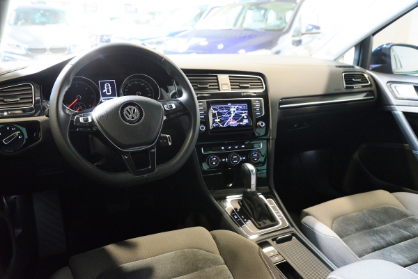  Volkswagen GOLF VII TDI 105 CH CARAT DSG7