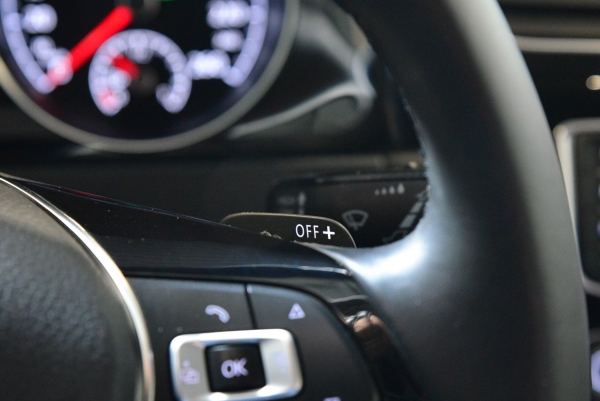  Volkswagen GOLF VII TDI 105 CH CARAT DSG7