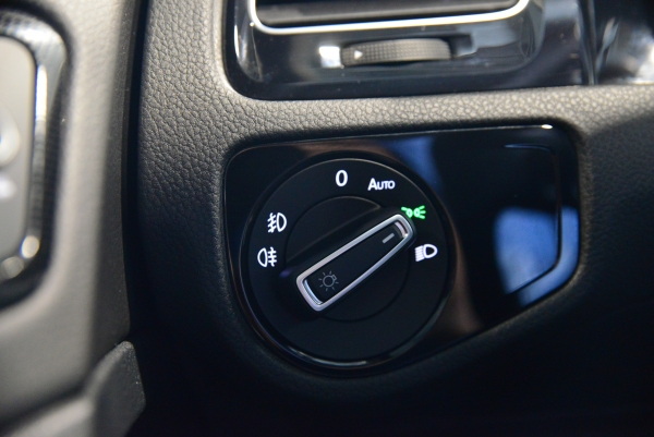  Volkswagen GOLF VII TDI 105 CH CARAT DSG7
