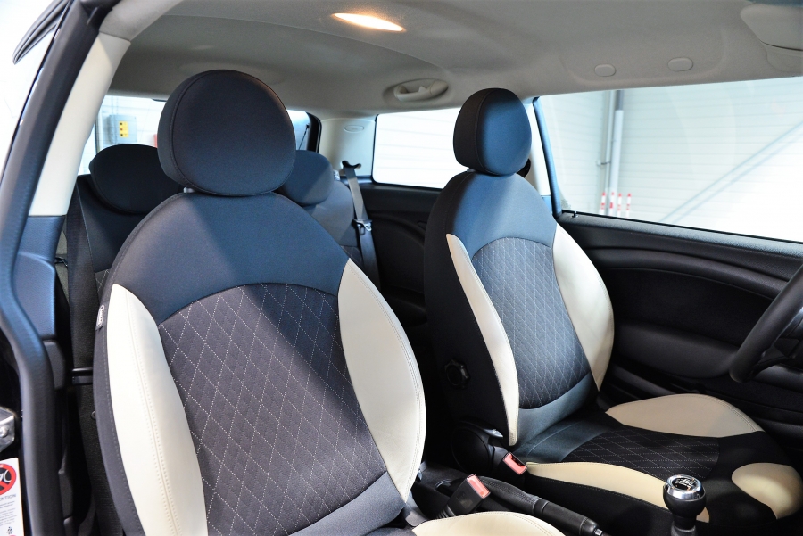 Mini Cooper d 112 ch Pack Chili