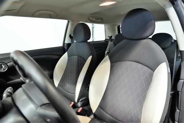 Mini Cooper d 112 ch Pack Chili