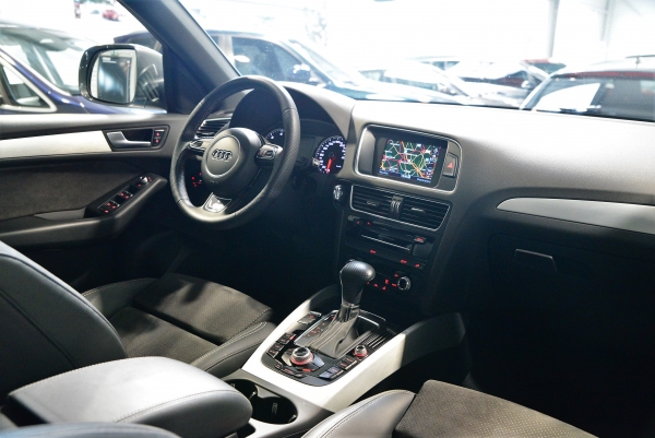 Audi Q5 QUATTRO 2.0 TDI 177 CH S LINE STRONIC7