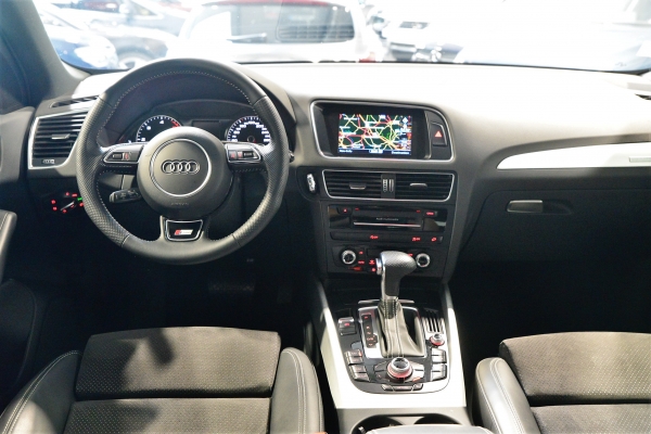Audi Q5 QUATTRO 2.0 TDI 177 CH S LINE STRONIC7