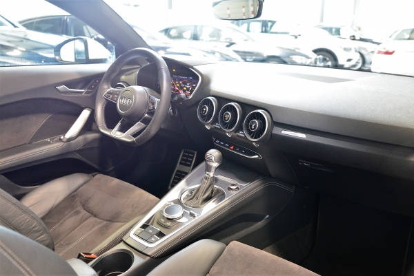 AUDI TT ROADSTER QUATTRO 230 CH S LINE STRONIC