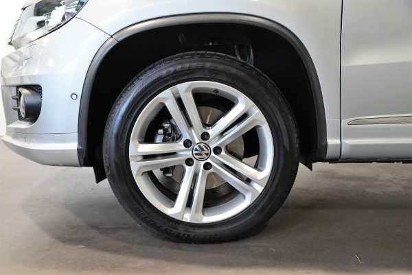  Volkswagen TIGUAN 2.0 TDI 110 R-EXCLUSIVE