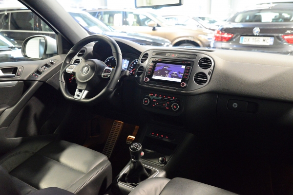  Volkswagen TIGUAN 2.0 TDI 110 R-EXCLUSIVE
