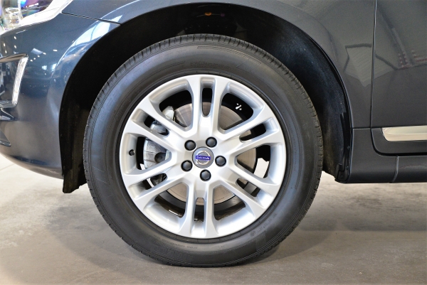  Volvo XC60 D4 181 CH SUMMUM GEARTRONIC 8