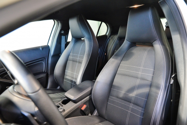 Mercedes GLA 180 CDI 110 CH BUSINESS EXECUTIVE 7G-DCT
