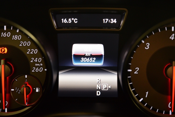 Mercedes GLA 180 CDI 110 CH BUSINESS EXECUTIVE 7G-DCT