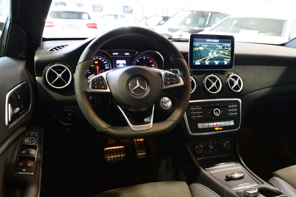 Mercedes GLA 200 D WHITE ART EDITION 7G-DCT AMG