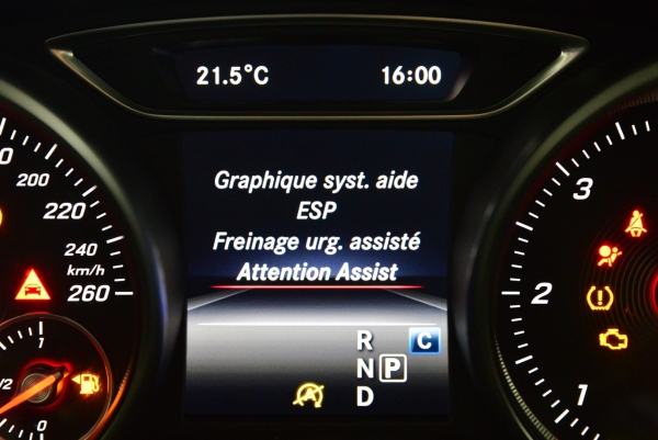 Mercedes GLA 200 D WHITE ART EDITION 7G-DCT AMG